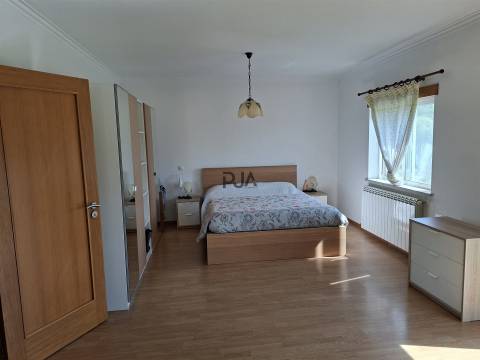 Moradia Geminada T4 em Roda, Mangualde