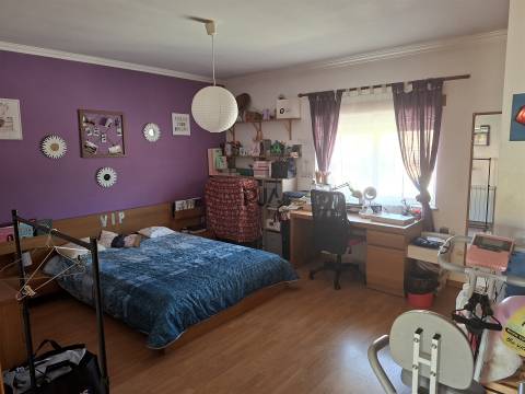 Moradia Geminada T4 em Roda, Mangualde