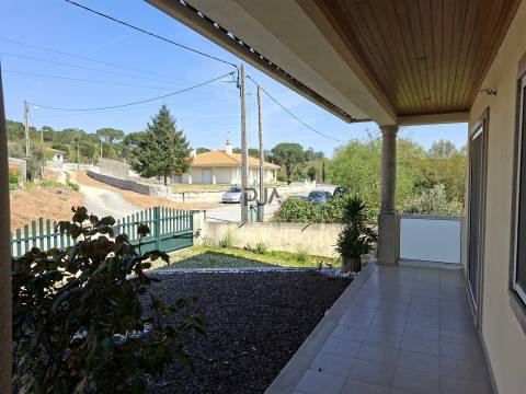 Moradia Geminada T4 em Roda, Mangualde