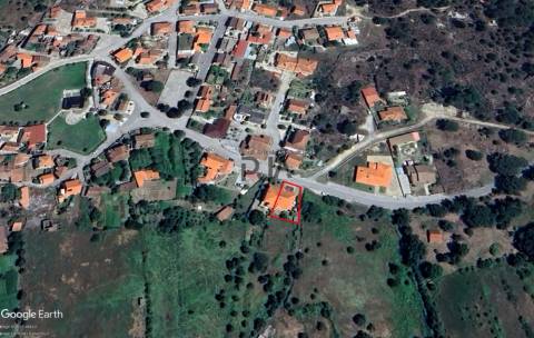 Moradia Geminada T4 em Roda, Mangualde