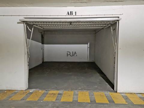 Garagem para arrendar em Viseu