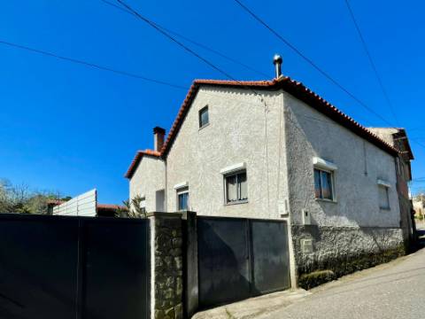 Moradia T3 em Teomil, Tondela