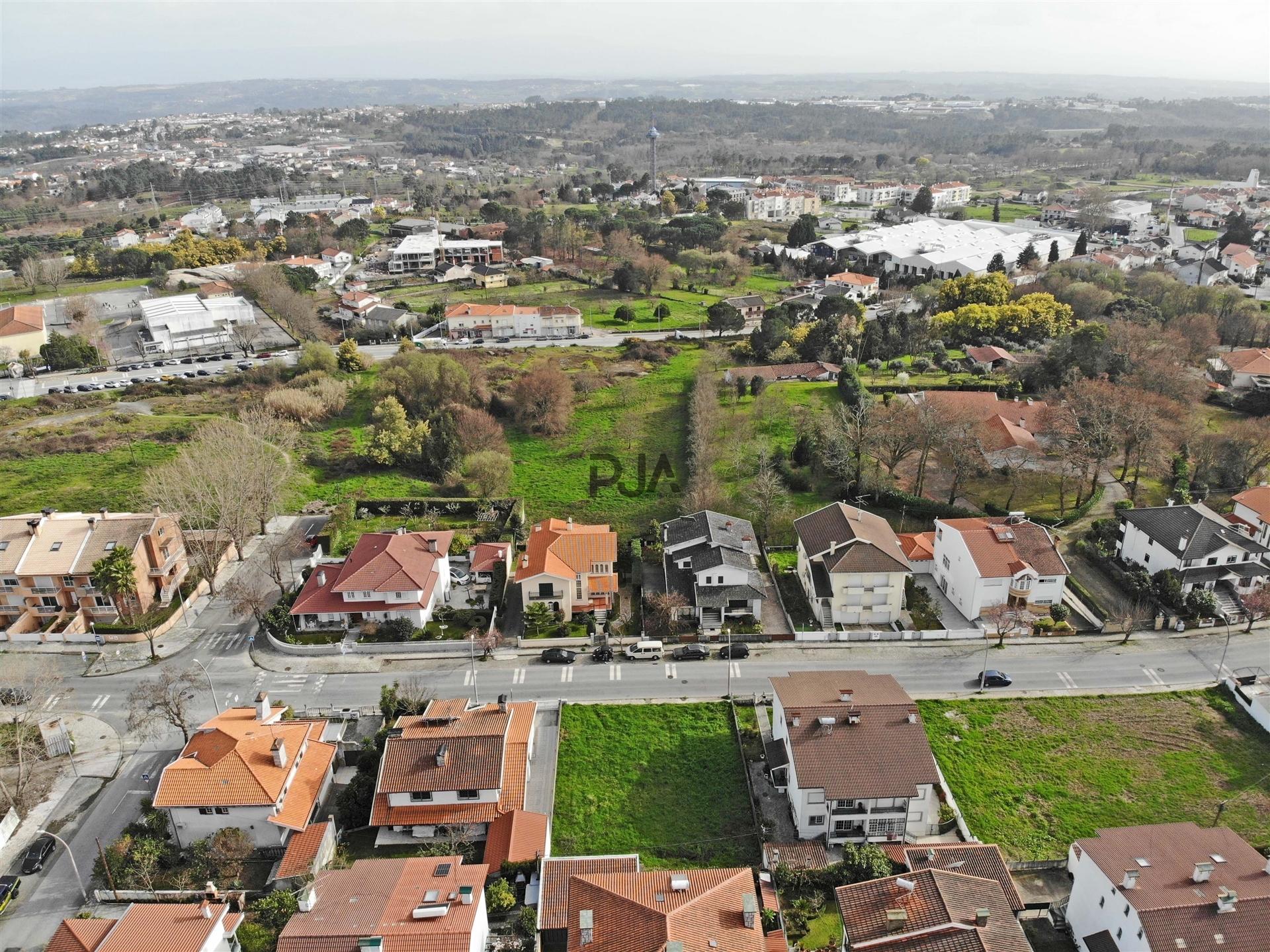 Lote de terreno em Viso, Viseu
