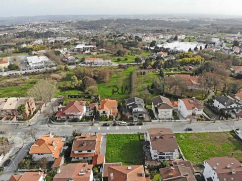 Lote de terreno em Viso, Viseu