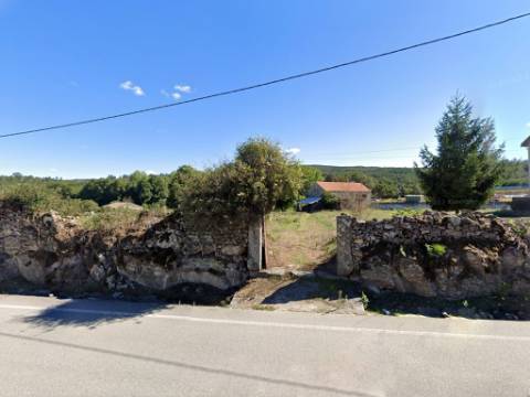 Terreno com viabilidade construtiva em Quintela de Azurara, Mangualde