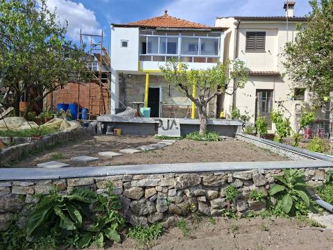 Moradia T2 em Lamas, Castro Daire