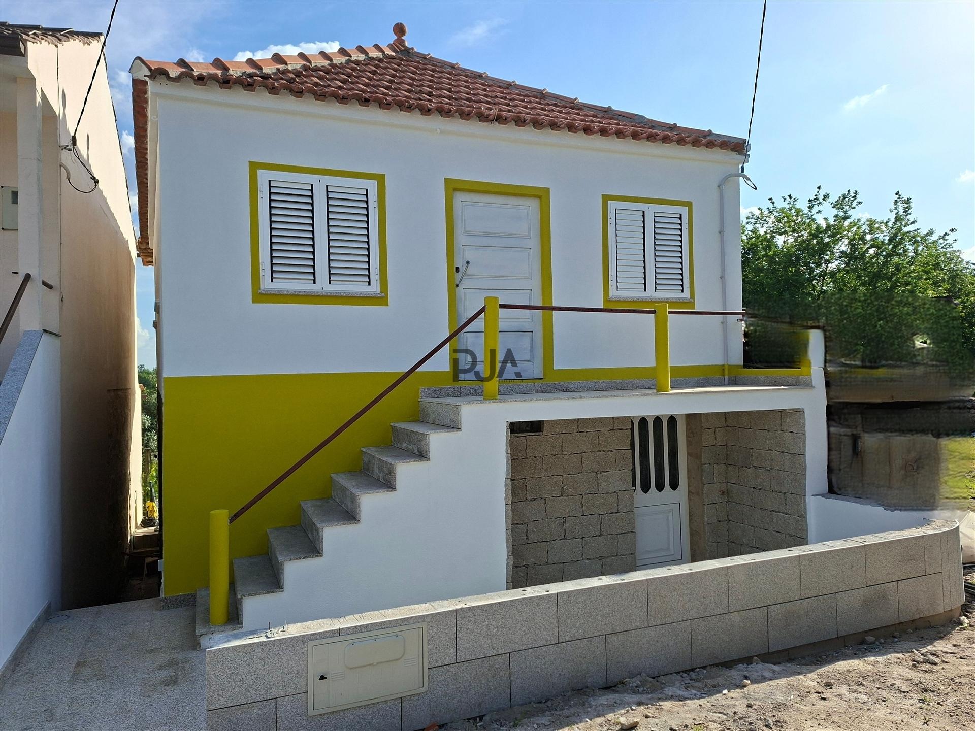 Moradia T2 em Lamas, Castro Daire