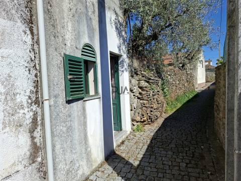 Moradia T3 em Vila Nova de Foz Côa, Guarda