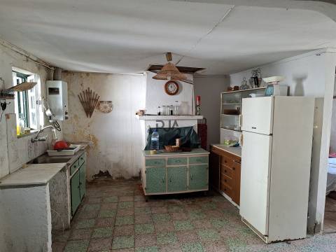 Moradia T3 em Vila Nova de Foz Côa, Guarda