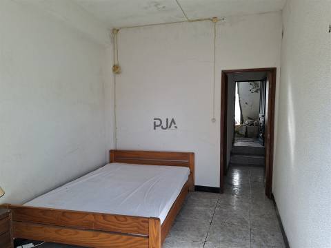 Moradia T3 em Vila Nova de Foz Côa, Guarda