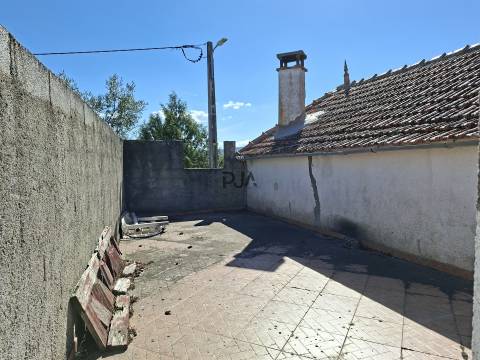 Moradia T3 em Vila Nova de Foz Côa, Guarda