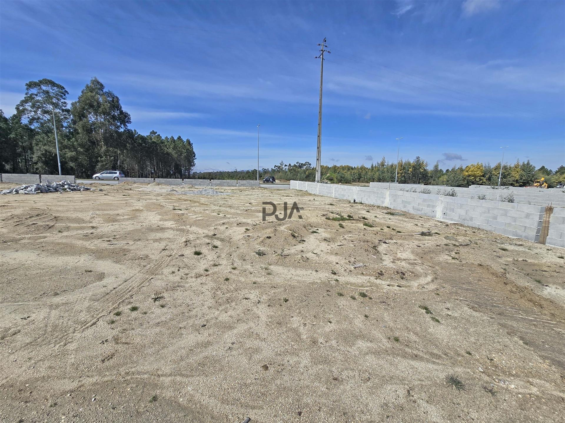 Lote de terreno para construção em Nelas