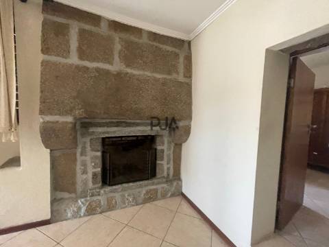 Moradia em Pedra T3 em Rio de Moinhos, Sátão