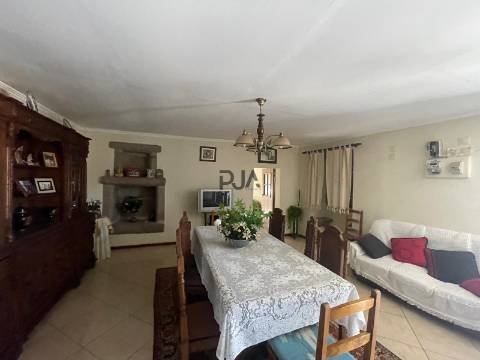 Moradia em Pedra T3 em Rio de Moinhos, Sátão