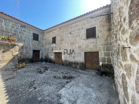 Moradia em Pedra T3 em Rio de Moinhos, Sátão