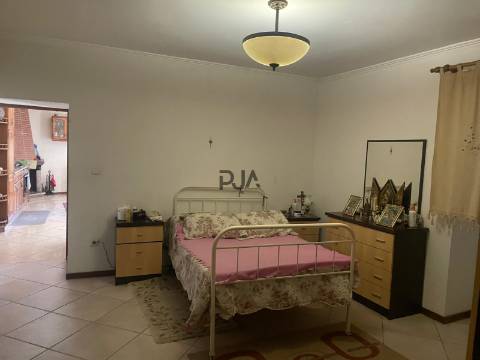 Moradia em Pedra T3 em Rio de Moinhos, Sátão