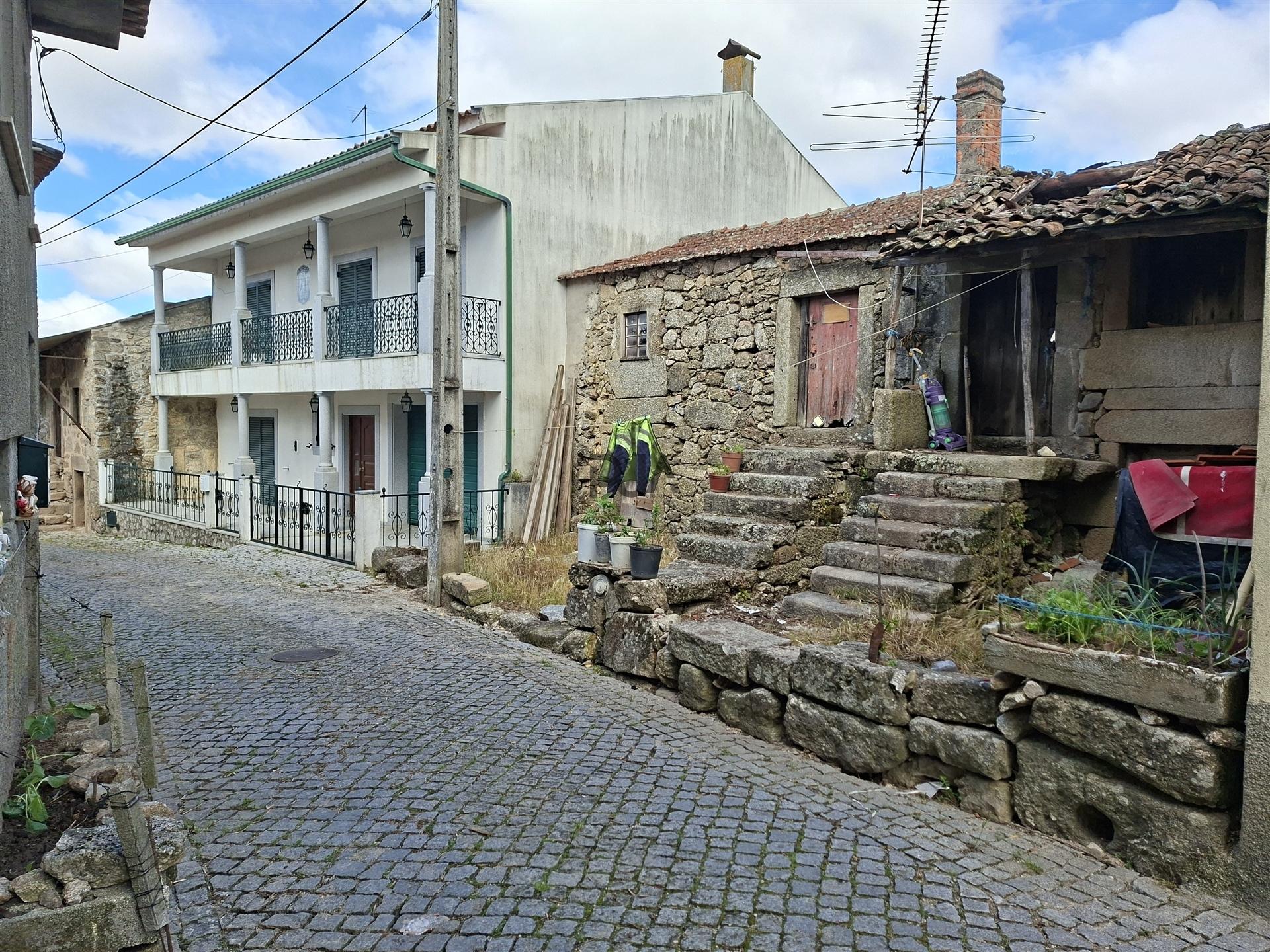 Moradia para recuperar em Rancozinho, Fornos de Algodres