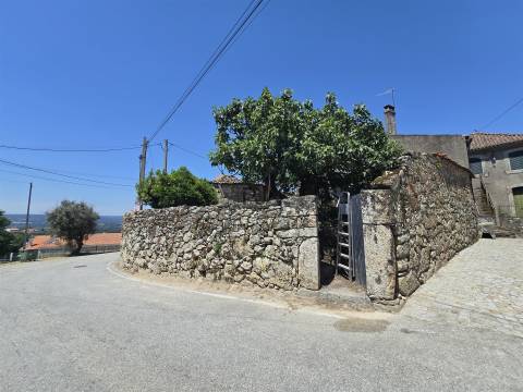 Moradia Rústica T4 em Pedra em Fagilde, Mangualde