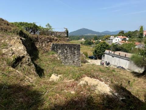 Moradia em Caminha com piscina em lote de 1550mts2