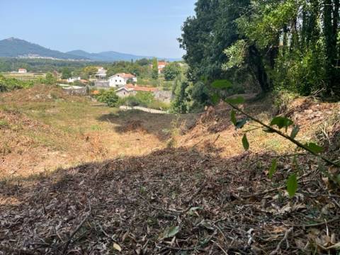 Moradia em Caminha com piscina em lote de 1550mts2