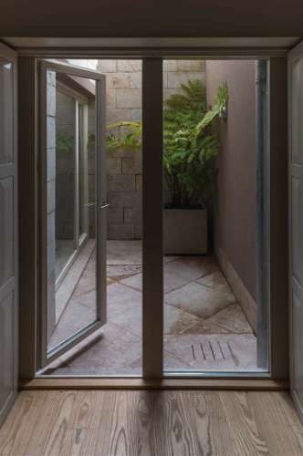 Excelente T2 Duplex com vista de rio em zona histórica