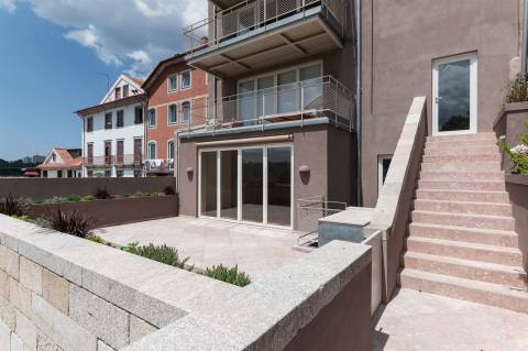 Excelente T2 Duplex com vista de rio em zona histórica