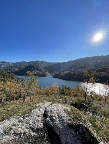 Terreno no Gerês para construção com acesso ao rio e praia fluvial
