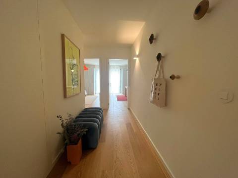 T3 em condomínio privado c/ piscina e padel