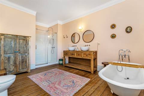 Moradia T5 c/ piscina no norte de Portugal