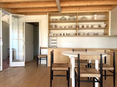 T4 com vista rio em condomínio privado com piscina e jardim