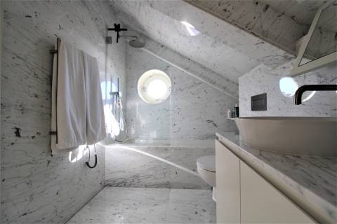 T4 com vista rio em condomínio privado com piscina e jardim