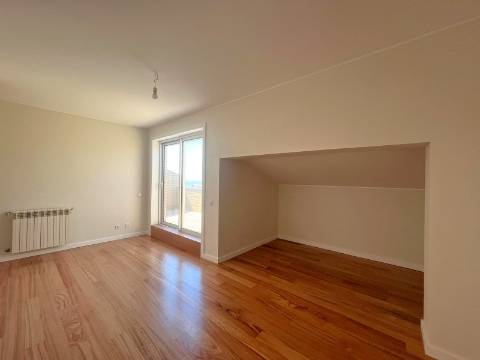 T2 remodelado nos Pinhais da Foz p/ alugar