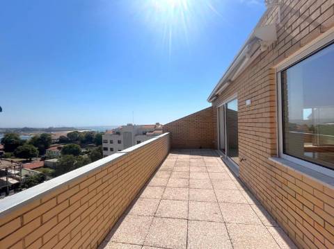 T2 remodelado nos Pinhais da Foz p/ alugar