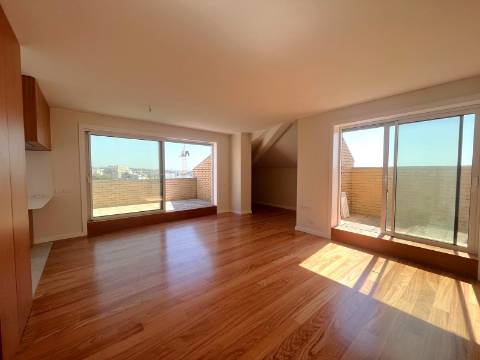 T2 remodelado nos Pinhais da Foz p/ alugar