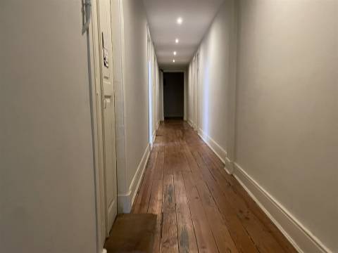 Escritório na Av. dos Aliados