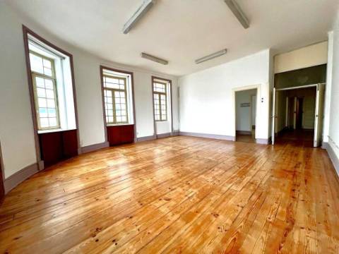 Escritório na Av. dos Aliados