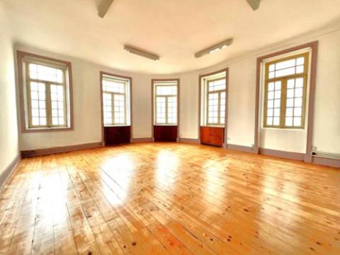 Escritório na Av. dos Aliados