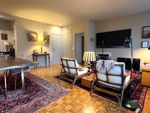 T2 c/ varanda e vista parcial mar na Foz