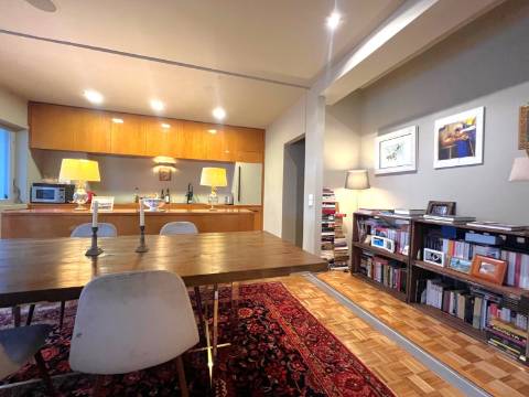 T2 c/ varanda e vista parcial mar na Foz