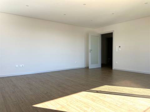 T3 novo junto à Rotunda da Boavista