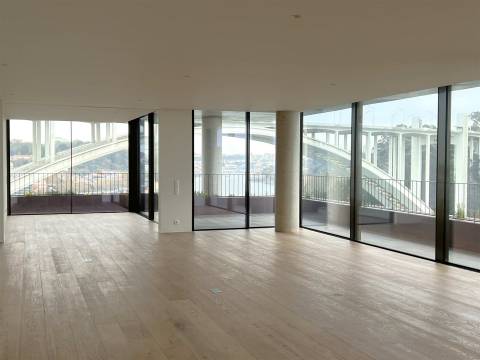 T3 na primeira linha do rio Douro