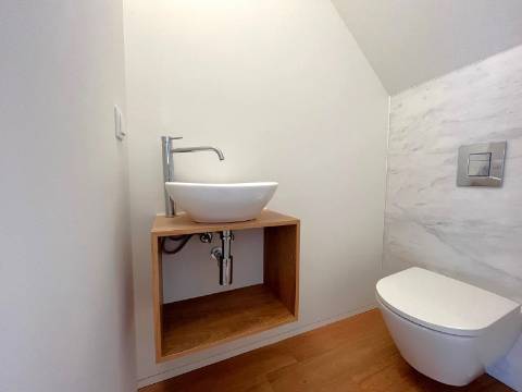 Moradia T3+1 na zona da Vilarinha no Porto