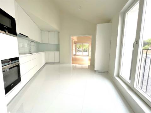 T4 duplex na Foz Velha c terraço