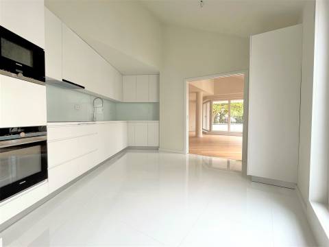 T4 duplex na Foz Velha c terraço