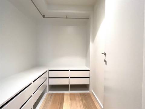 T4 duplex na Foz Velha c terraço