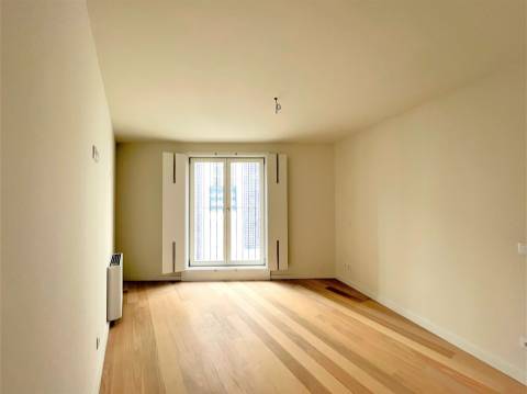 T4 duplex na Foz Velha c terraço