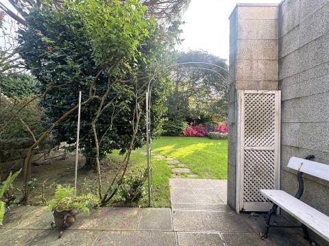 Moradia imponente em Bairro de excelência entre a Boavista e o Campo Alegre