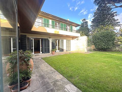 Moradia imponente em Bairro de excelência entre a Boavista e o Campo Alegre