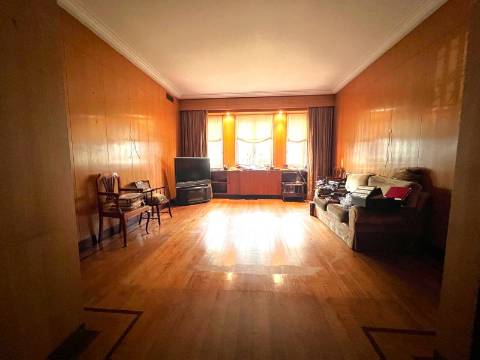 Moradia imponente em Bairro de excelência entre a Boavista e o Campo Alegre