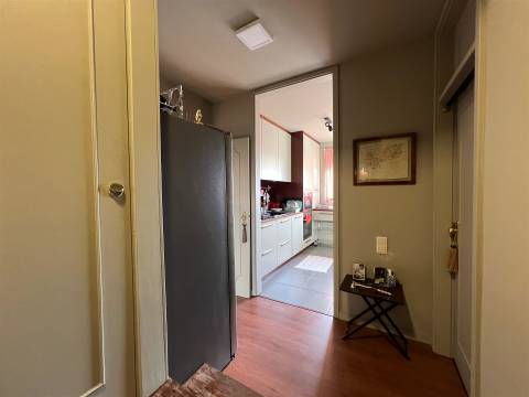 T3+1 em Foz do Douro no ultimo piso.